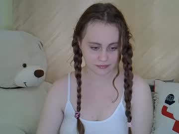Sellya_Houston Chaturbate stream image from December 28, 2024