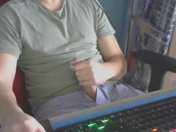 Tomin3m Chaturbate stream image from December 28, 2024
