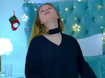 Crystallyons Chaturbate stream image from December 28, 2024