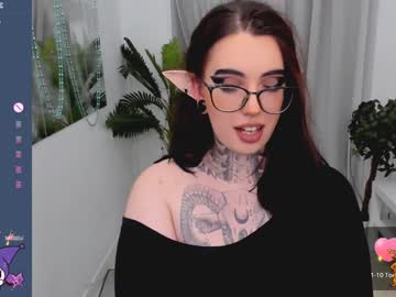 Dixipixi_ Chaturbate stream image from December 28, 2024