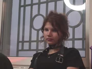 Erlineberkshire Chaturbate stream image from December 28, 2024