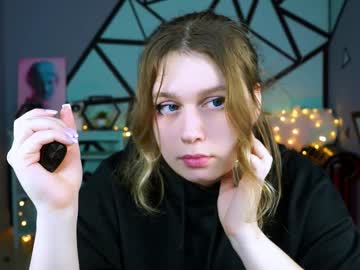 Fioramarmoris Chaturbate stream image from December 28, 2024