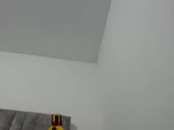 Lillycarsson Chaturbate stream image from December 28, 2024