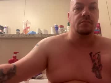Mikeylikesit2222 Chaturbate stream image from December 28, 2024