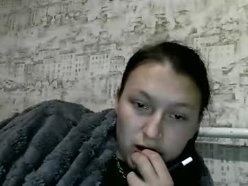 Mikki_Mikki33 Chaturbate stream image from December 28, 2024