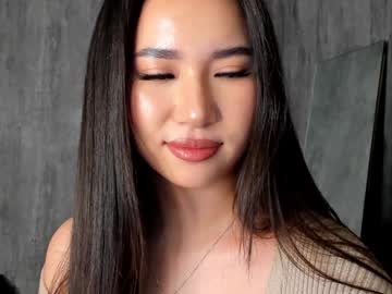Amina_Artin Chaturbate stream image from December 28, 2024