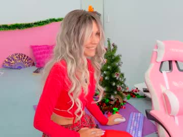 Emieflower Chaturbate stream image from December 28, 2024