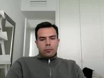 Javierscm Chaturbate stream image from December 28, 2024