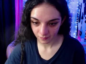 Zoe_0111 Chaturbate stream image from December 28, 2024