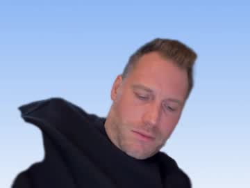 Chris2024x Chaturbate stream image from December 28, 2024