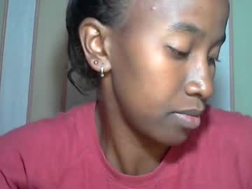 Minouch211907 Chaturbate stream image from December 28, 2024