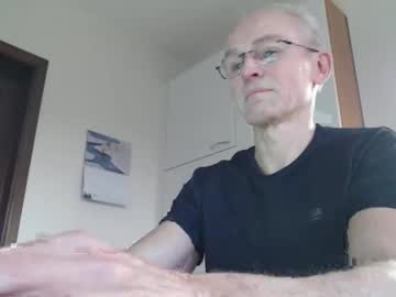 Johanforu Chaturbate stream image from December 28, 2024