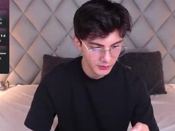 Kyron_Jobs Chaturbate stream image from December 28, 2024
