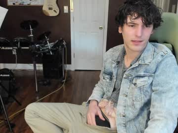 Wolfiekitty Chaturbate stream image from December 28, 2024