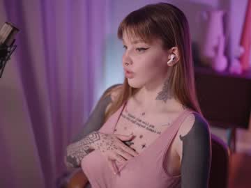 Mileeena Chaturbate stream image from December 28, 2024
