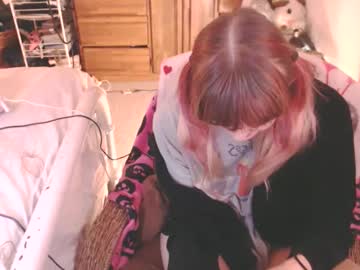 Aspenelise Chaturbate stream image from December 28, 2024