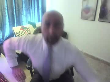 Leon_1717 Chaturbate stream image from December 28, 2024