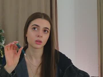 Tiffany_Long Chaturbate stream image from December 28, 2024