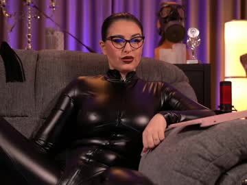 Kellykentme Chaturbate stream image from December 28, 2024