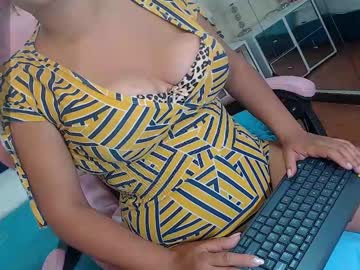Melanie_Ferrara Chaturbate stream image from December 28, 2024