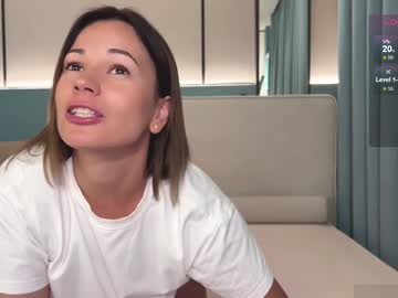 Milla_Kuni Chaturbate stream image from December 28, 2024