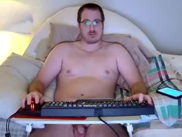Rylivexx Chaturbate stream image from December 28, 2024
