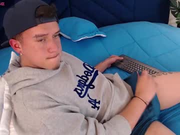 Luke_Smile Chaturbate stream image from December 28, 2024