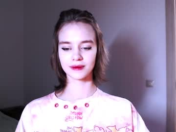 Lunaaa_Amour Chaturbate stream image from December 28, 2024