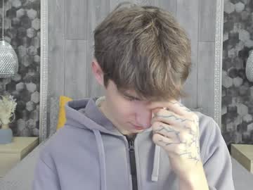 Maxwellcute Chaturbate stream image from December 28, 2024