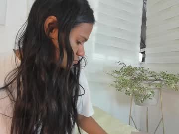 _Mia_Camila Chaturbate stream image from December 28, 2024