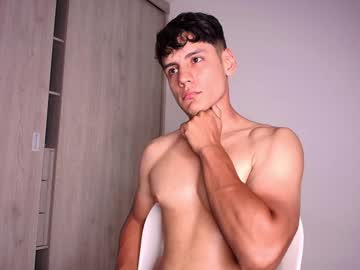 Michael_Pzx Chaturbate stream image from December 28, 2024