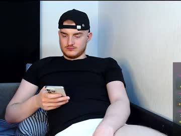 Redvai Chaturbate stream image from December 28, 2024