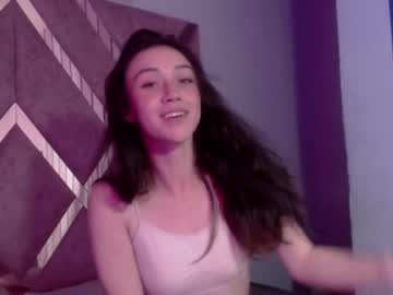 Amy_Kobold33 Chaturbate stream image from December 28, 2024