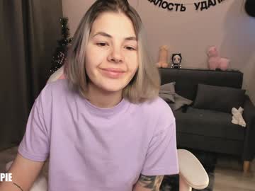 Annatrueno Chaturbate stream image from December 28, 2024