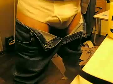 Bigcreamload Chaturbate stream image from December 28, 2024