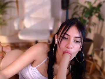 L_E_A Chaturbate stream image from December 28, 2024