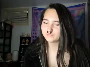Nonbinarybeauty20 Chaturbate stream image from December 28, 2024