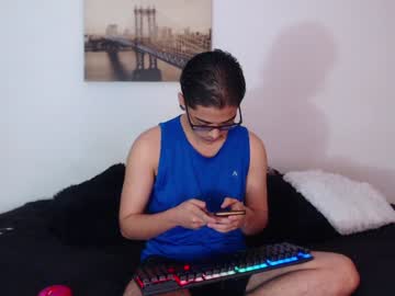 Cristian_Suarezz Chaturbate stream image from December 28, 2024