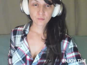 Inakush Chaturbate stream image from December 28, 2024