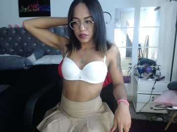 Little_Valeriya Chaturbate stream image from December 28, 2024