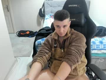 Ulxer Chaturbate stream image from December 28, 2024