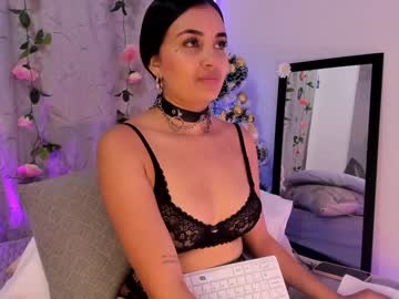 Aisha_Es Chaturbate stream image from December 28, 2024