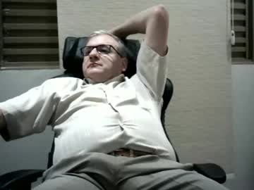 Piovesanes Chaturbate stream image from December 29, 2024
