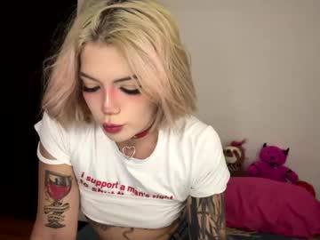 Fairy_Blonde Chaturbate stream image from December 29, 2024