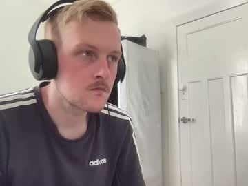 Pancakerollxo Chaturbate stream image from December 29, 2024