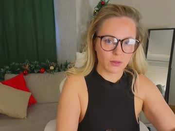 Daphne__Versailles_ Chaturbate stream image from December 29, 2024