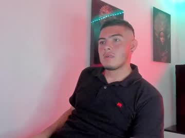 Julian_070 Chaturbate stream image from December 29, 2024