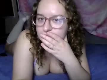 Lilpies Chaturbate stream image from December 29, 2024