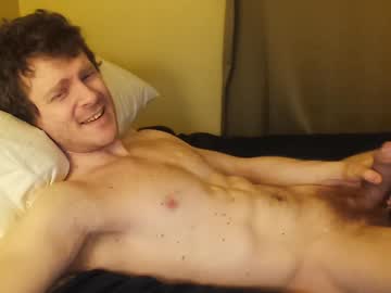 Warrenkener Chaturbate stream image from December 29, 2024