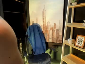 Charlieeblackk Chaturbate stream image from December 29, 2024